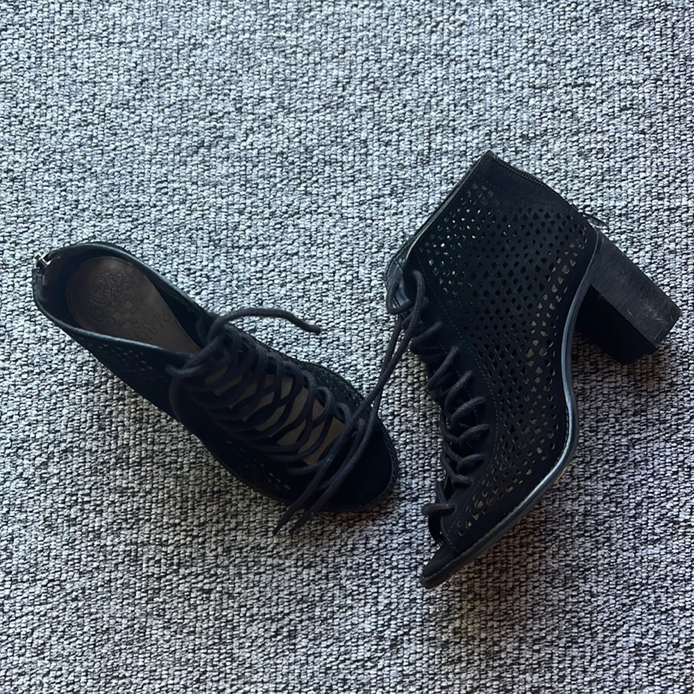 Vince Camuto size 6.5 heel black women’s